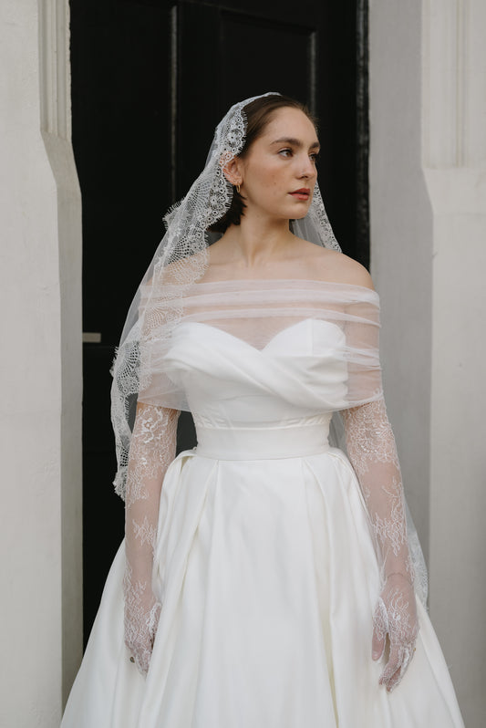 Evie veil